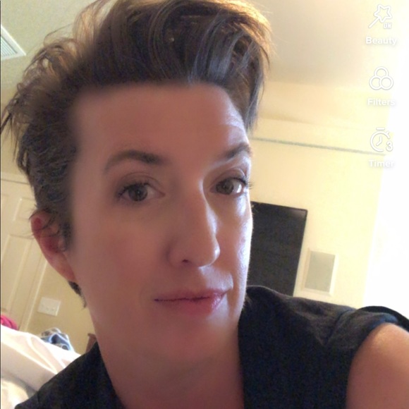 Meet your Posher, Jolene - Picture 2 of 4